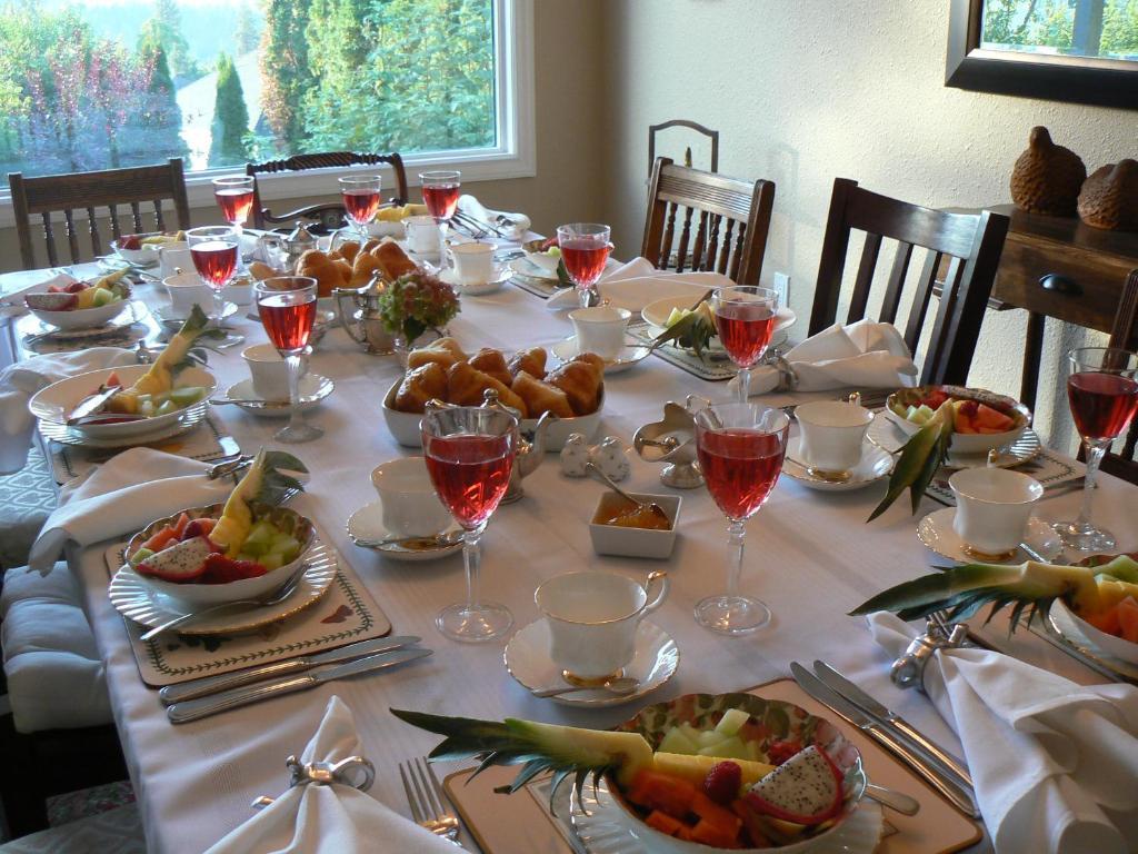 A Touch Of English B&B Kelowna Exteriör bild