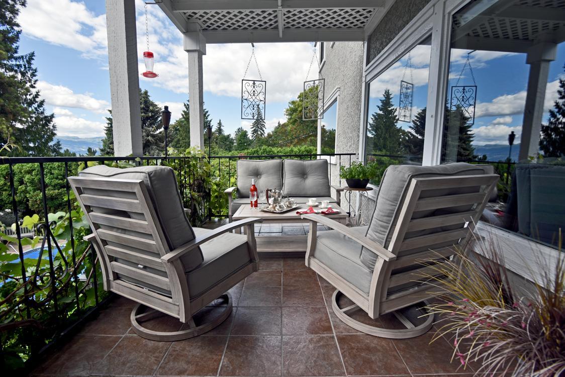A Touch Of English B&B Kelowna Exteriör bild